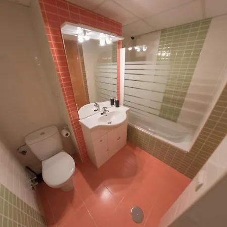 First Line Apartment *